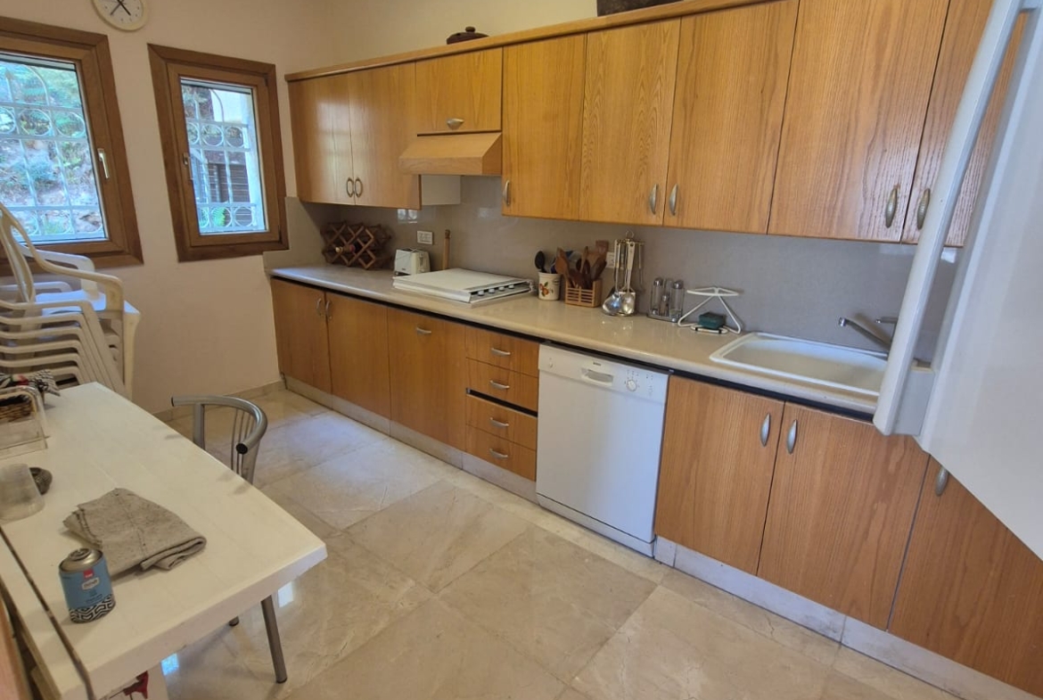 Luxury apartment in Caspi Street