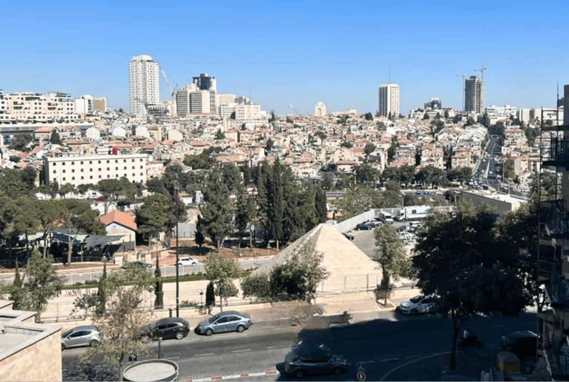 Nachlaot properties