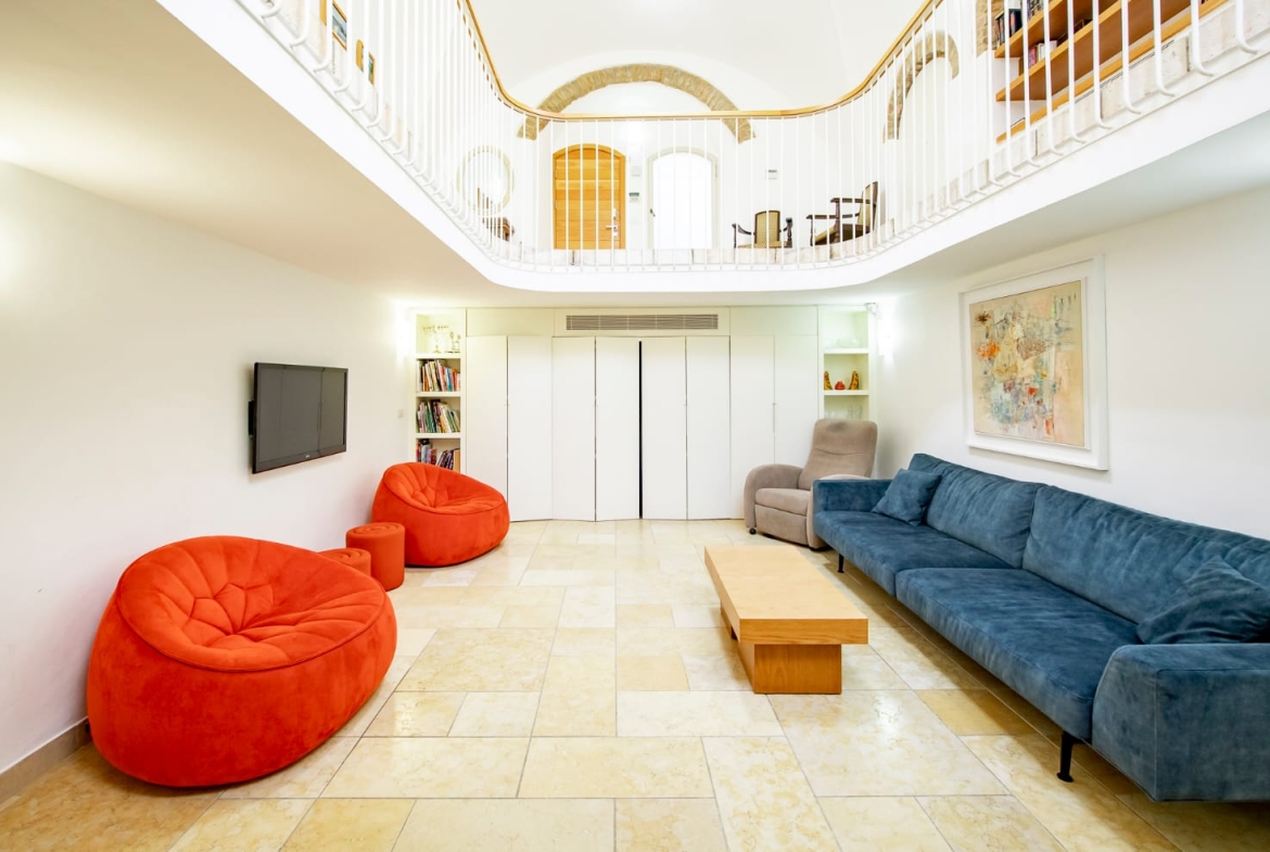 Magnificent House in Yemin Moshe